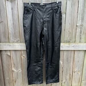 Abercrombie & Fitch Pants Faux Leather The 90s Straight Ultra High Rise 14 Short